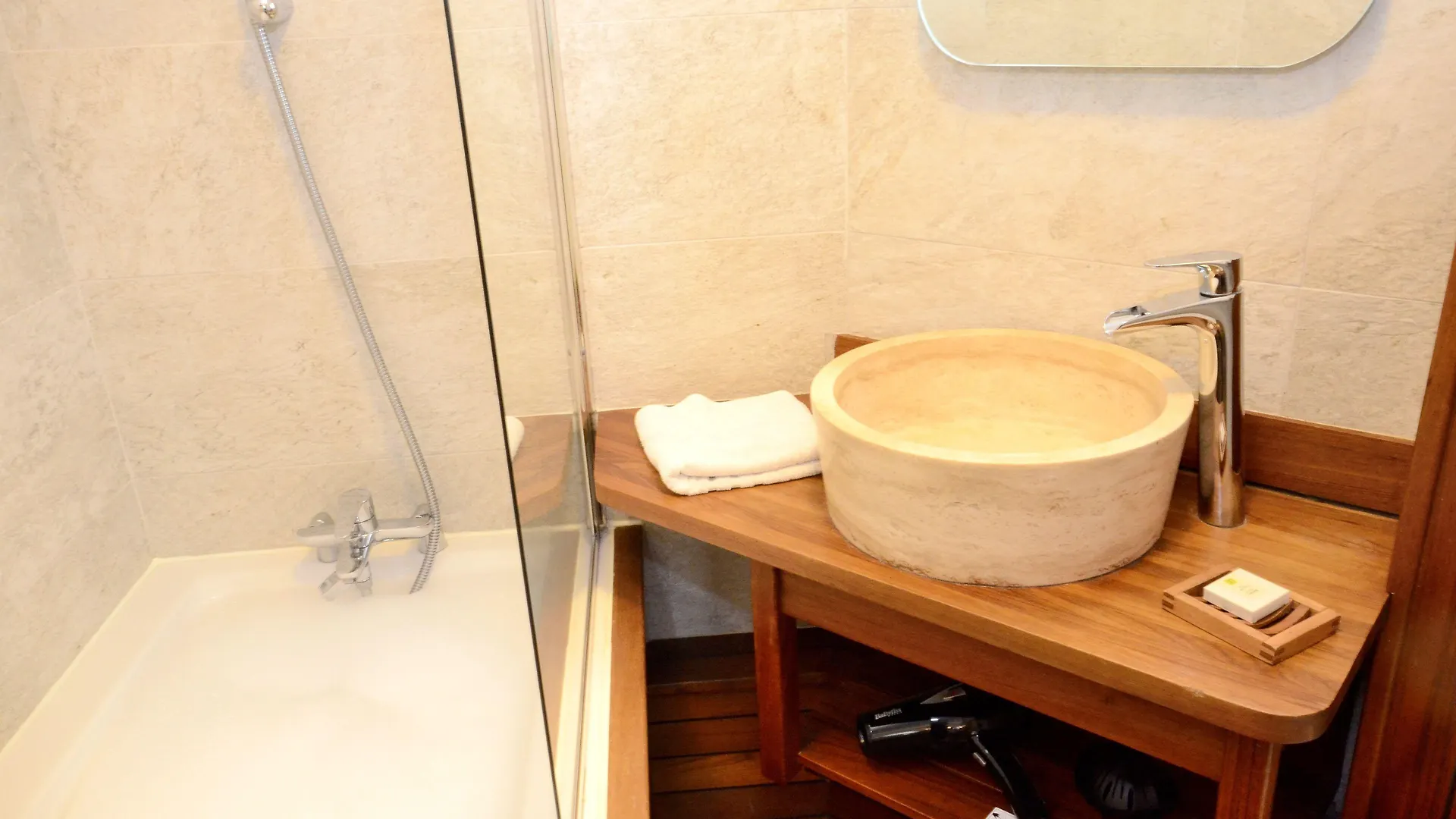 Green Hotels Confort Paris 13 (Adults Only)
