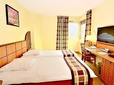 Green Hotels Confort Paris 13 (Adults Only)